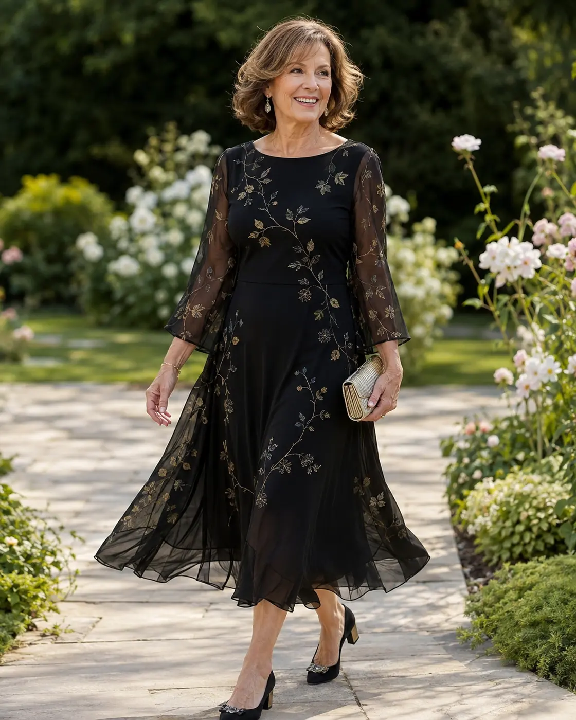 daytime-garden-black-mother-dress Black floral mother-of-the-bride dress for a daytime garden wedding